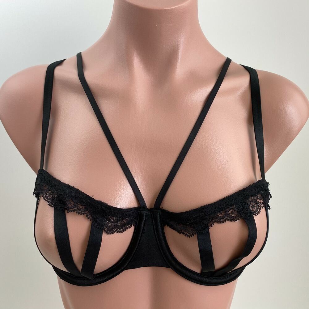 Victoria’s Secret Very Sexy Strappy Underwire Balconet Bra Black Size 32DD NWT